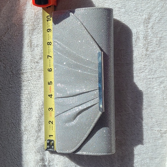 Silver Sparkle Clutch - Picture 5 of 6
